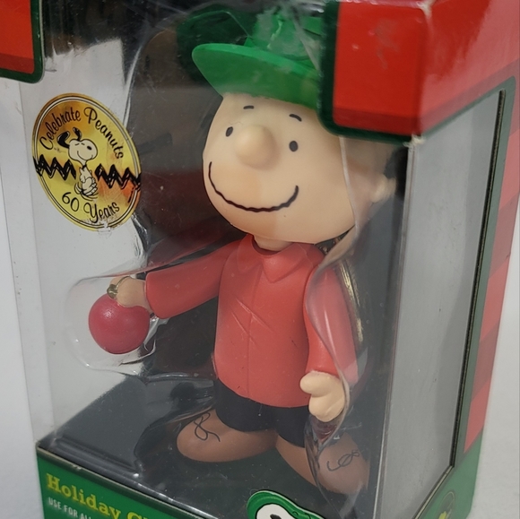 Peanuts Charlie Brown Holiday Clip-On - Picture 2 of 13